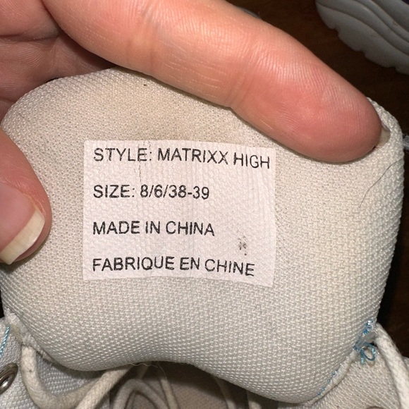 YRU Vintage Matrixx High platform sneakers. - Picture 2 of 4